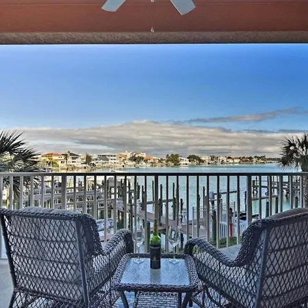8 Min Walk To Beach, Pool, Hot Tub, Bay View